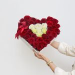 باکس گل رز سفید و قرمز کد EL1029