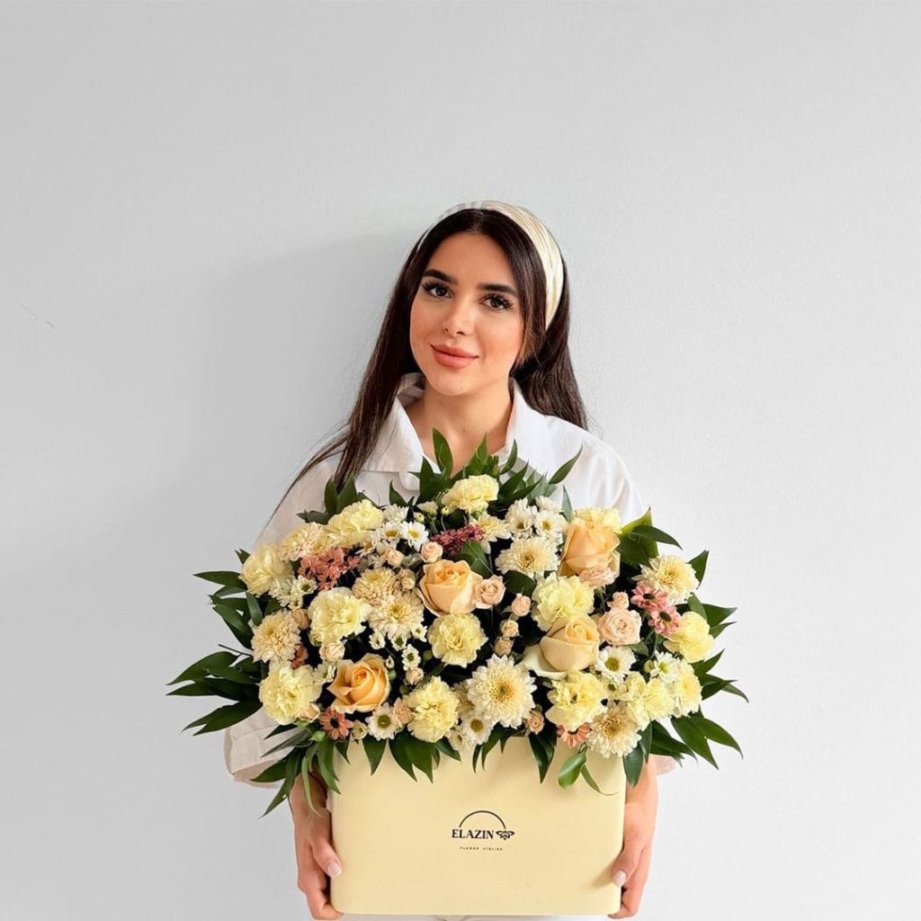 باکس گل مخصوص روز زن کد El1097