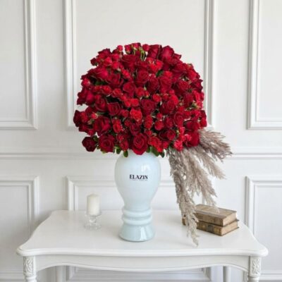 جام گل رز قرمز